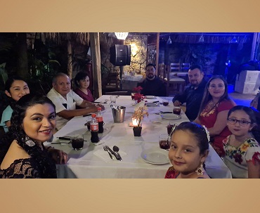 A beneficio de la construcción del Noviciado